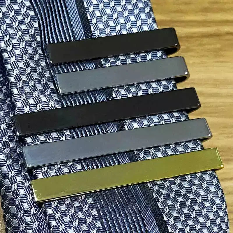 mini pince a cravate modele